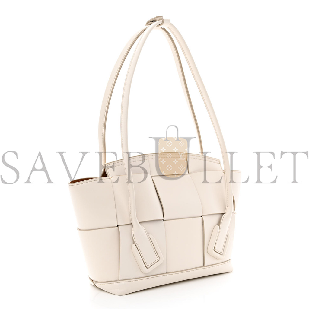 BOTTEGA VENETA FRENCH CALFSKIN MAXI INTRECCIATO SMALL ARCO BIANCO (33*20*9cm) BOTTEGA VENETA FRENCH CALFSKIN MAXI INTRECCIATO SMALL ARCO BIANCO (33*20*9cm)